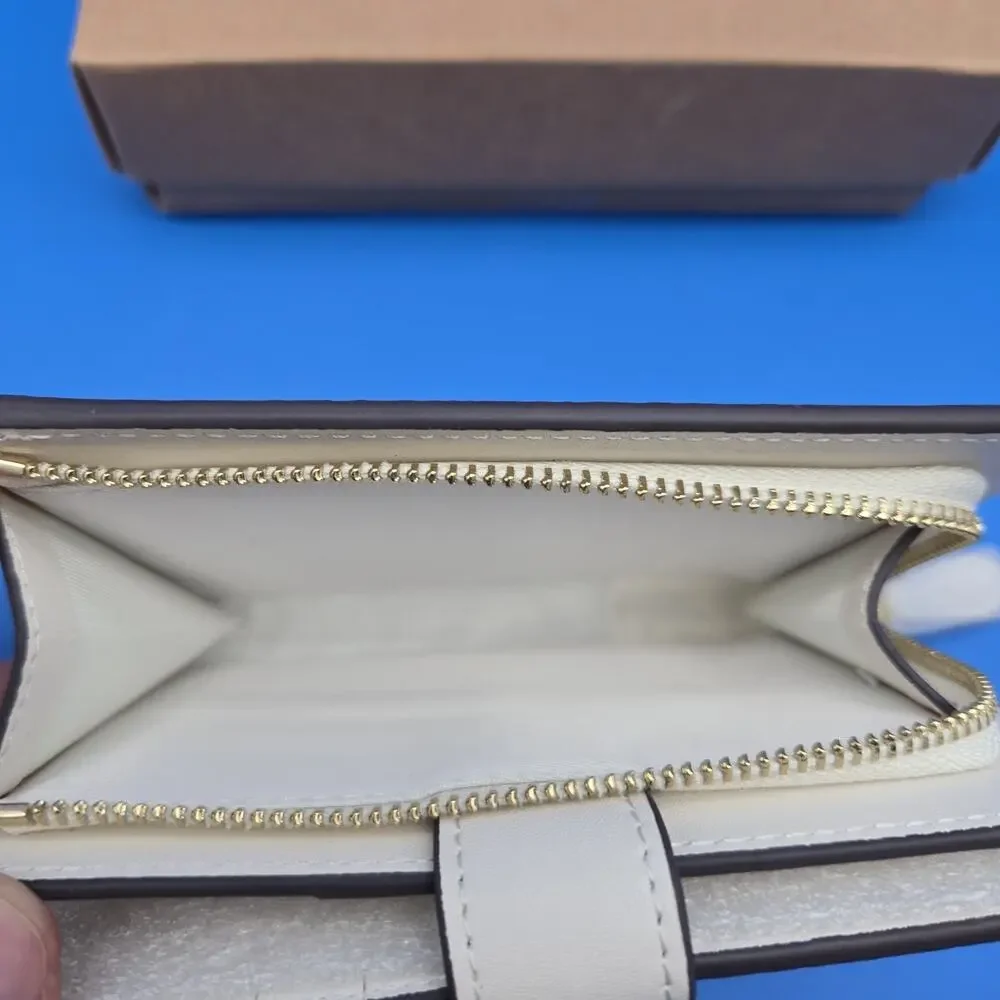 Coach Floral Zip Around Wallet Cream Multi Box Dust Bag New W/ Box